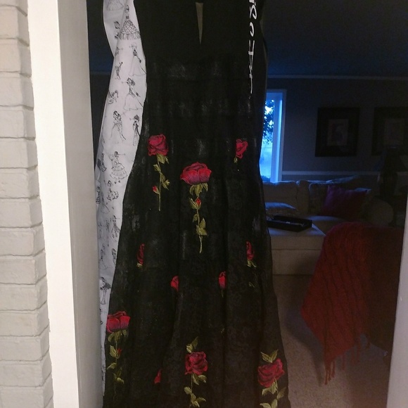 Sherri Hill Prom Dress - Picture 6 of 8